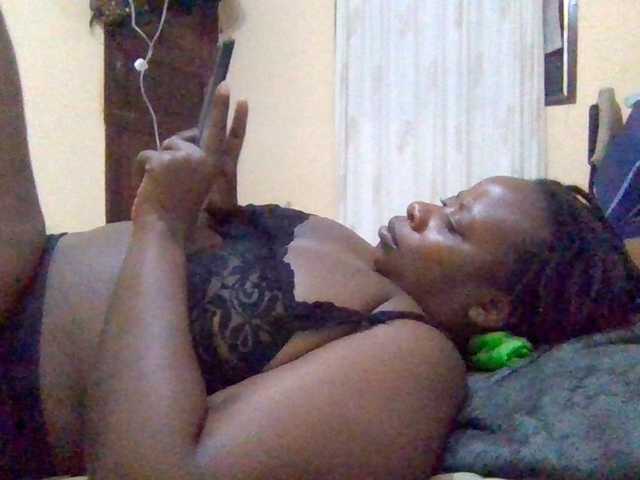 Swityass24 live cam on BongaCams
