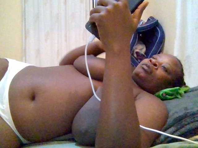 Swityass24 live webcam show