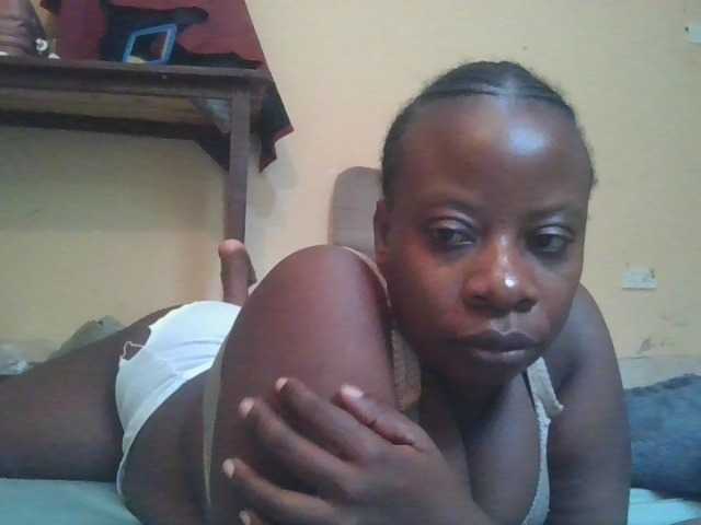 Swityass24 live cam on BongaCams
