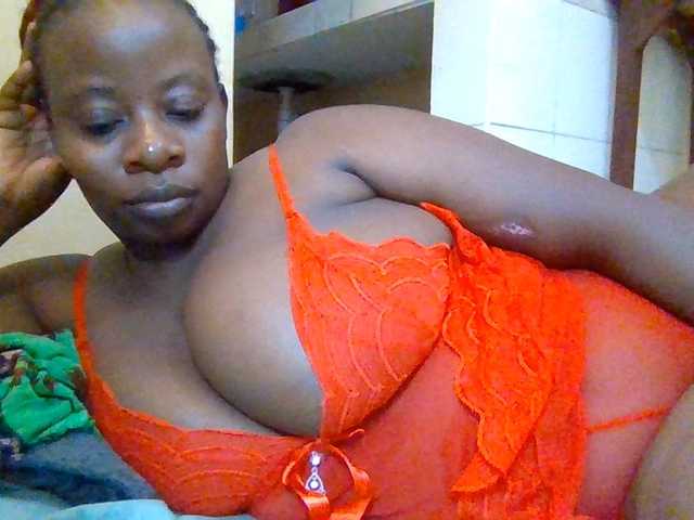 Swityass24 live cam on BongaCams