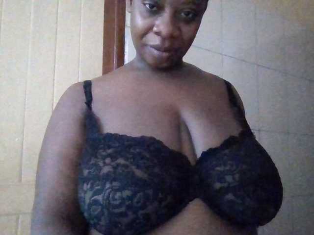 Swityass24 live webcam show
