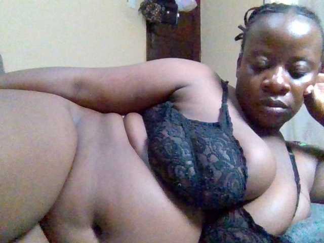 Swityass24 live cam on BongaCams