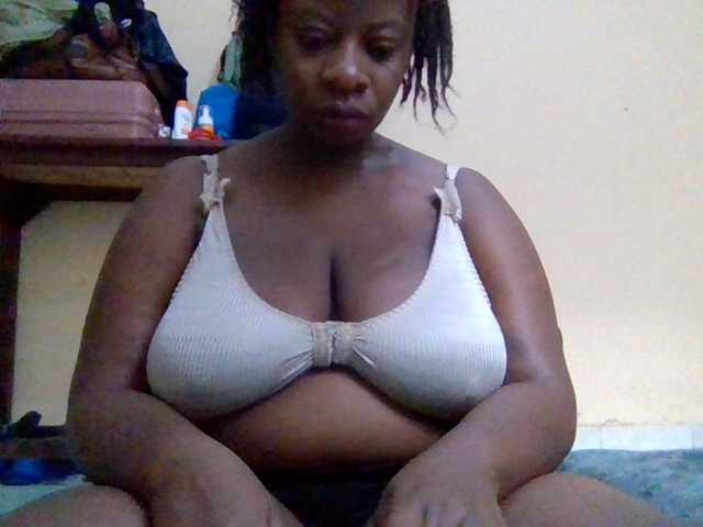 Swityass24 live cam on BongaCams