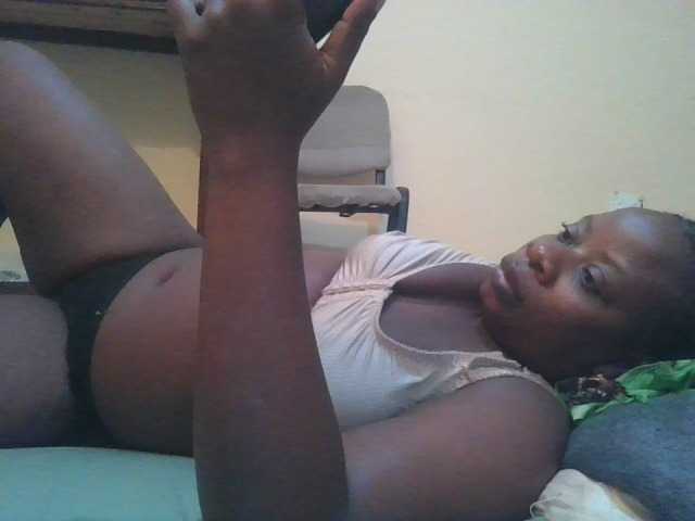 Swityass24 live cam on BongaCams