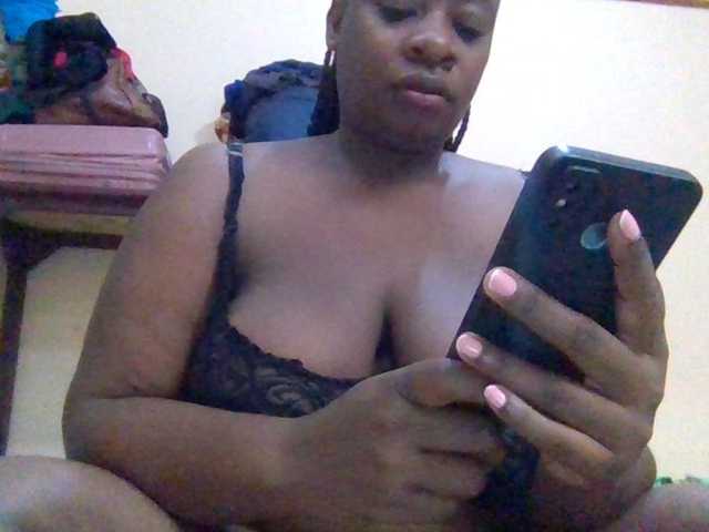 Swityass24, en directo ahora en BongaCams