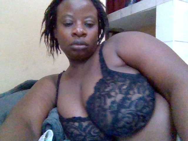 Swityass24 live cam on BongaCams
