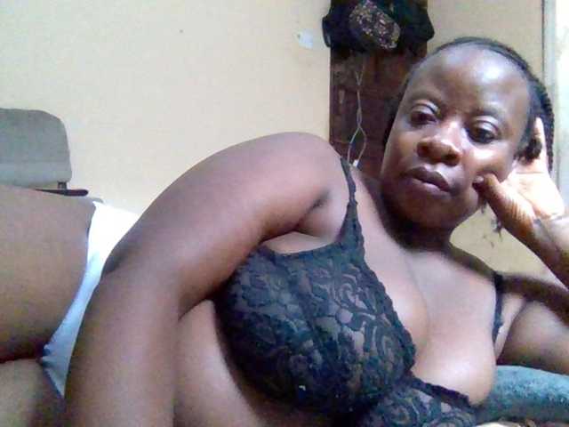 Swityass24 live cam on BongaCams