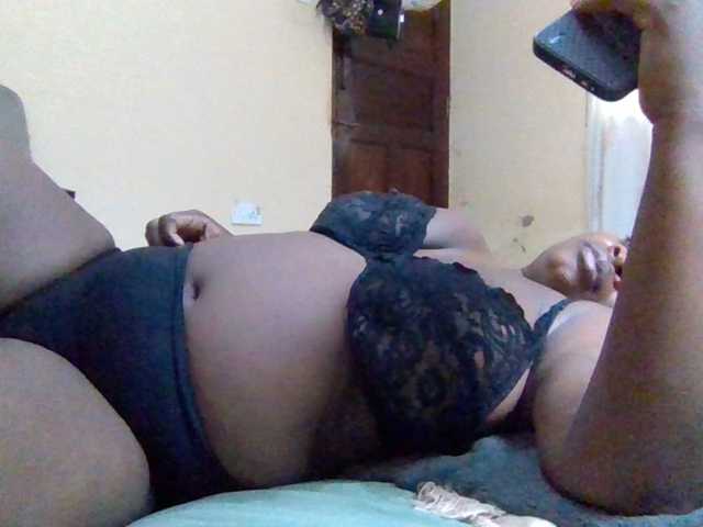 Swityass24 live cam on BongaCams