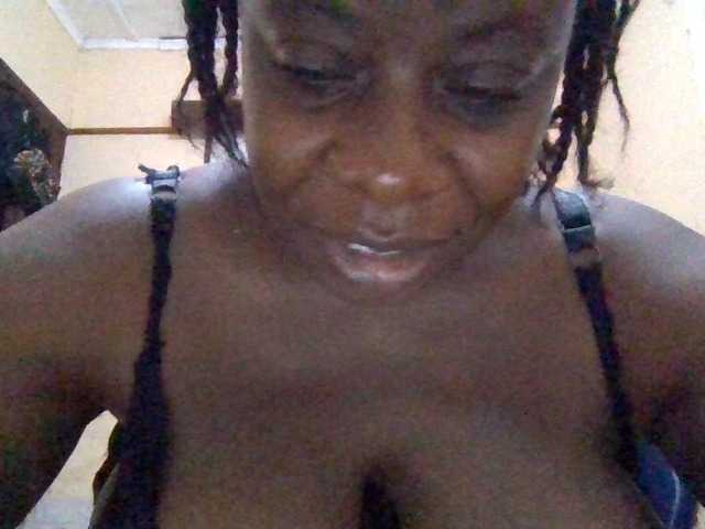 Swityass24 live cam on BongaCams