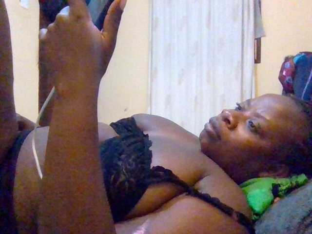 Swityass24 live cam on BongaCams