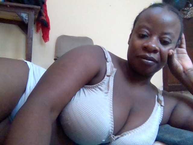 Swityass24 live cam on BongaCams