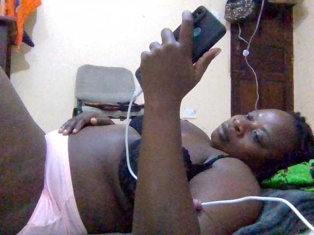 Swityass24 live cam on BongaCams