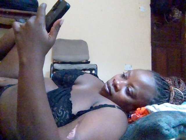 Swityass24 live cam on BongaCams