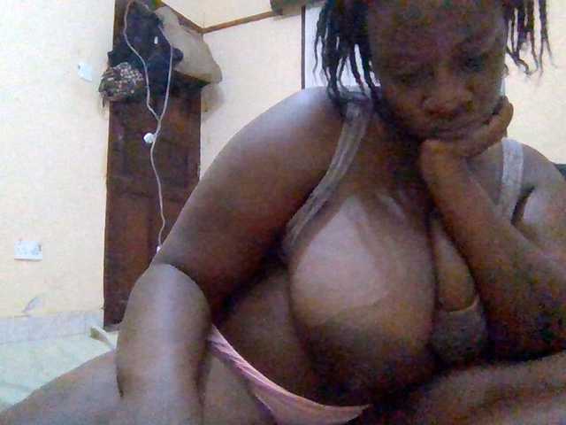 Swityass24 live cam on BongaCams