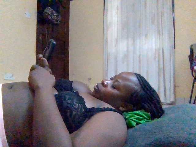 Swityass24 live cam on BongaCams