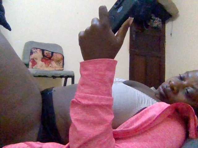 Swityass24 live webcam show