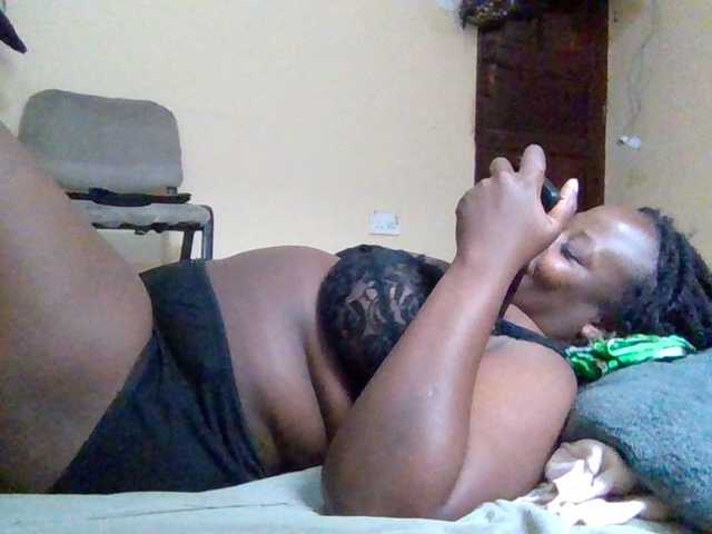 Swityass24 live cam on BongaCams