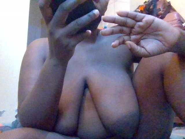 Swityass24 live cam on BongaCams