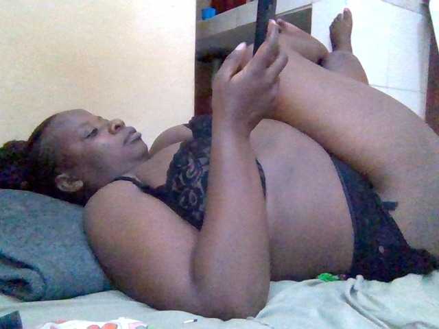 Swityass24 live cam on BongaCams