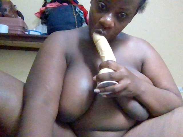Swityass24 live cam on BongaCams
