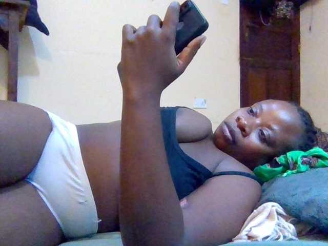 Swityass24 live cam on BongaCams