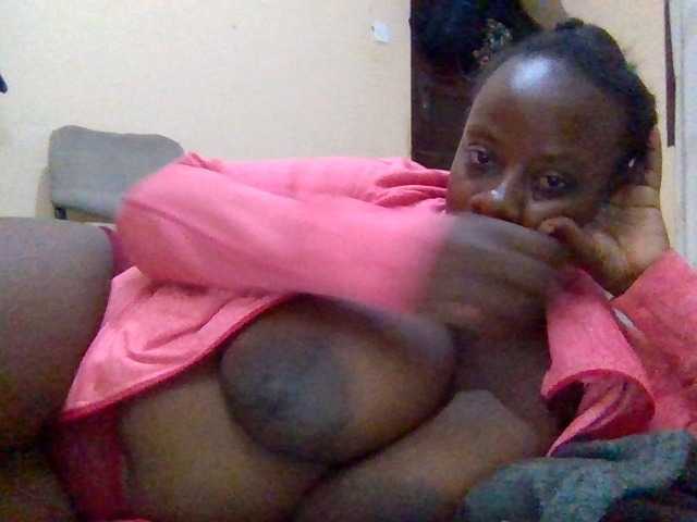 Swityass24 live cam on BongaCams
