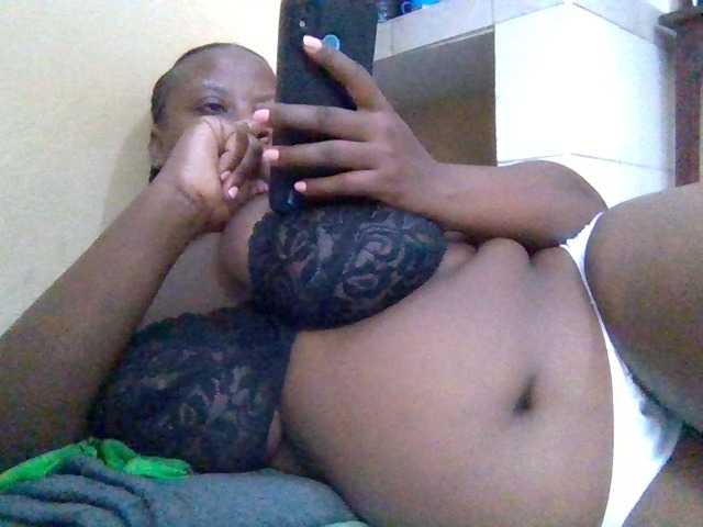 Swityass24, en directo ahora en BongaCams