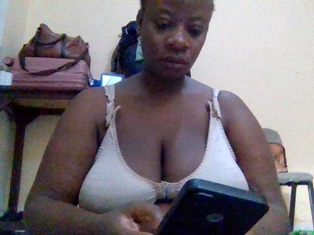 Swityass24 live webcam show