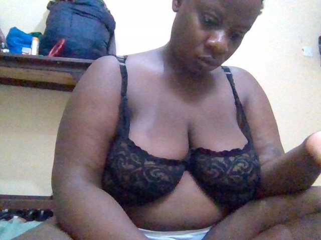 Swityass24 live cam on BongaCams