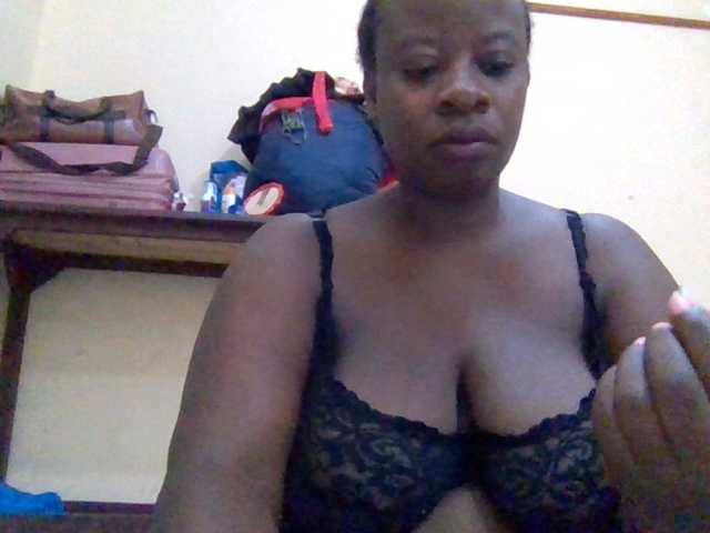 Swityass24 live cam on BongaCams