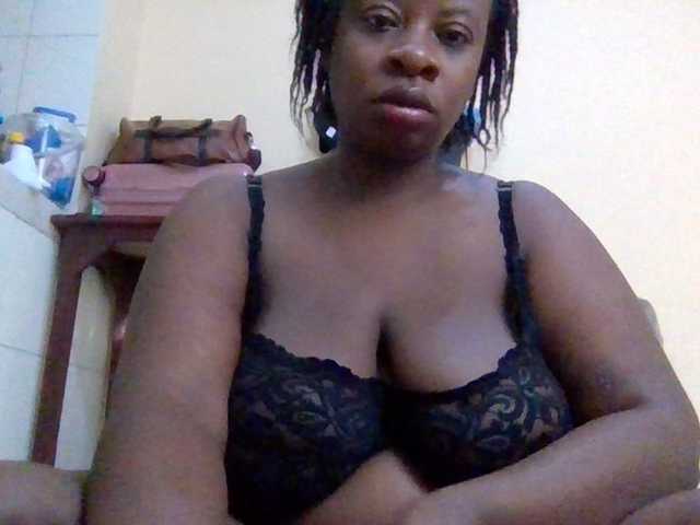 Swityass24 live cam on BongaCams
