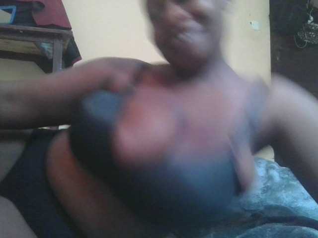 Swityass24 live cam on BongaCams