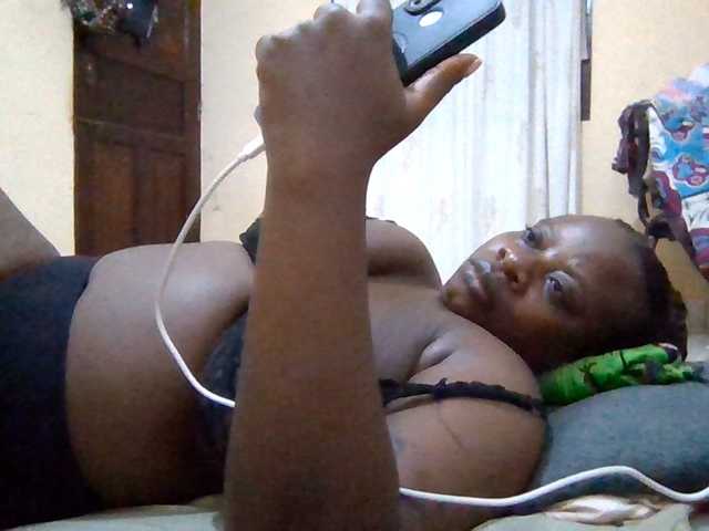 Swityass24 live cam on BongaCams