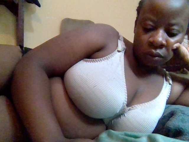 Swityass24 live cam on BongaCams