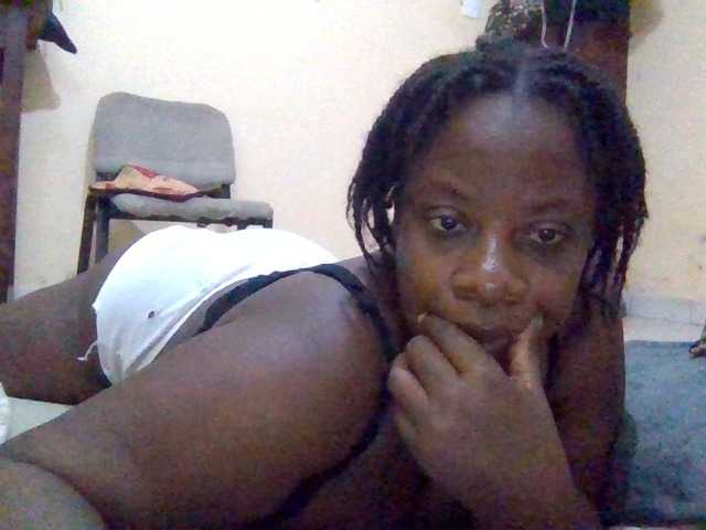 Swityass24 live cam on BongaCams