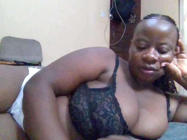 Swityass24, en directo ahora en BongaCams