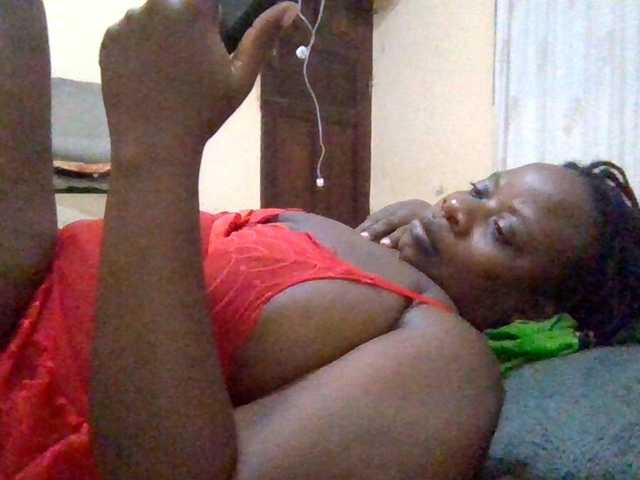 Swityass24 live cam on BongaCams