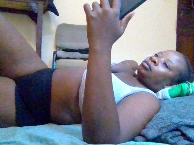 Swityass24 live cam on BongaCams