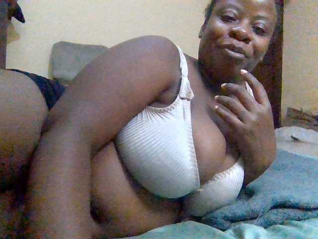 Swityass24 live cam on BongaCams