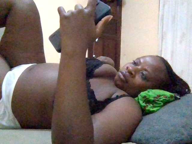 Swityass24 live cam on BongaCams