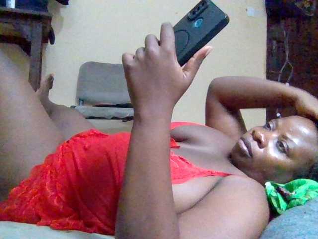 Swityass24 live cam on BongaCams