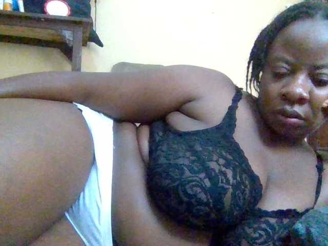 Swityass24 live cam on BongaCams