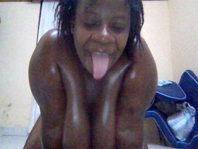 Swityass24 live cam on BongaCams