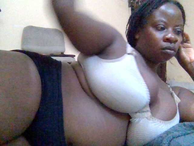 Swityass24 live cam on BongaCams