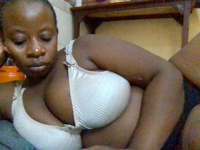 Swityass24 live webcam show