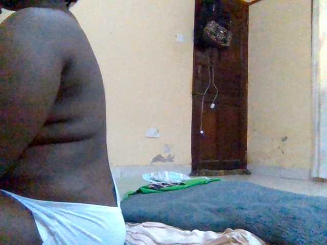Swityass24 live cam on BongaCams