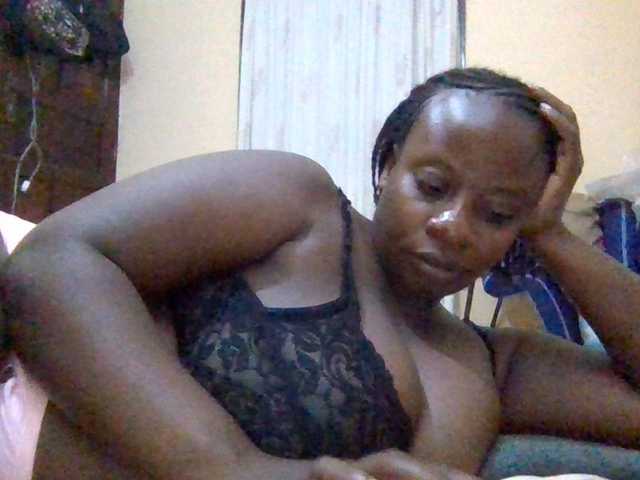 Swityass24 — live female cam