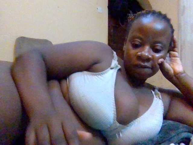Swityass24 live cam on BongaCams