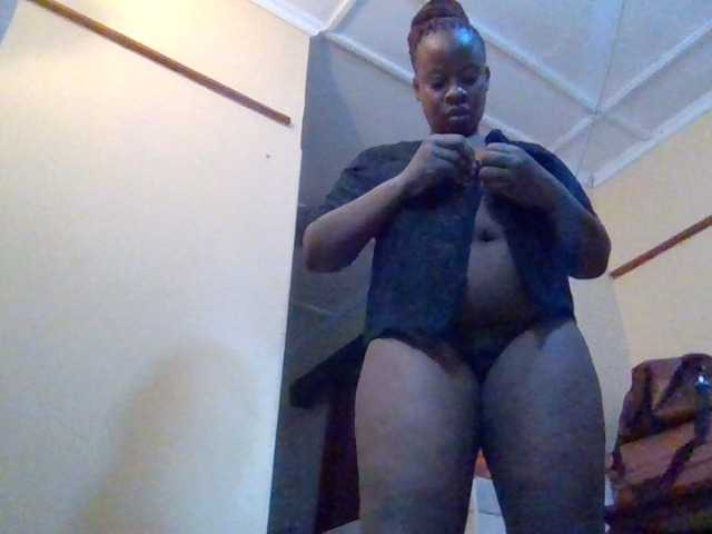 Swityass24 live cam on BongaCams