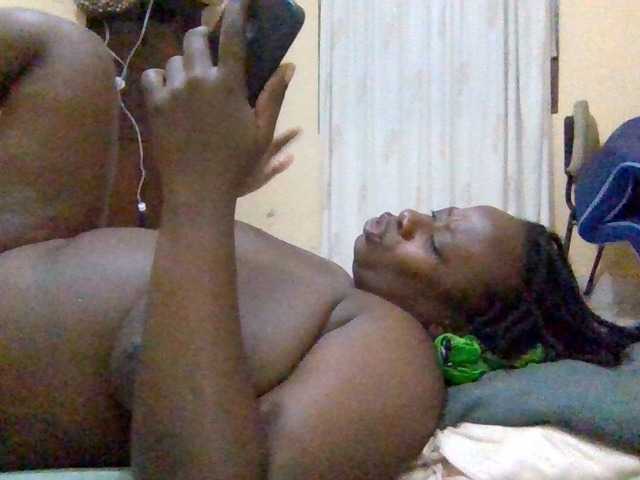 Swityass24 live cam on BongaCams